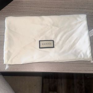 Gucci dustbag 🤍